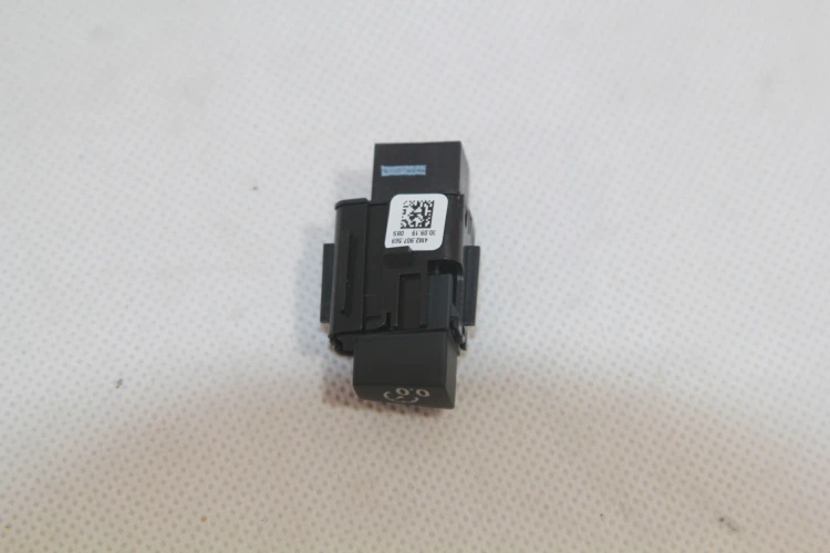 e4e0e3c5cdcb600b2467520cc6dcc843.jpg