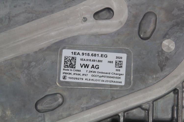 a931f9e78cca50cb24d5ff226e6db221.jpg