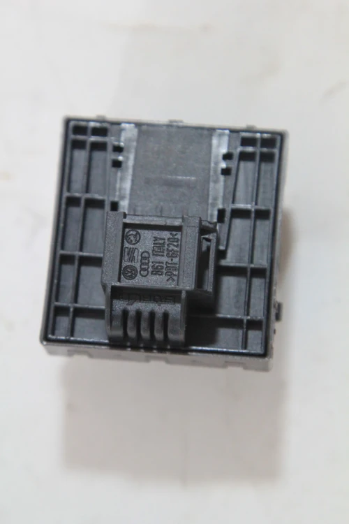 ca3e704bc838097ee41aca5c2461e4f4.jpg